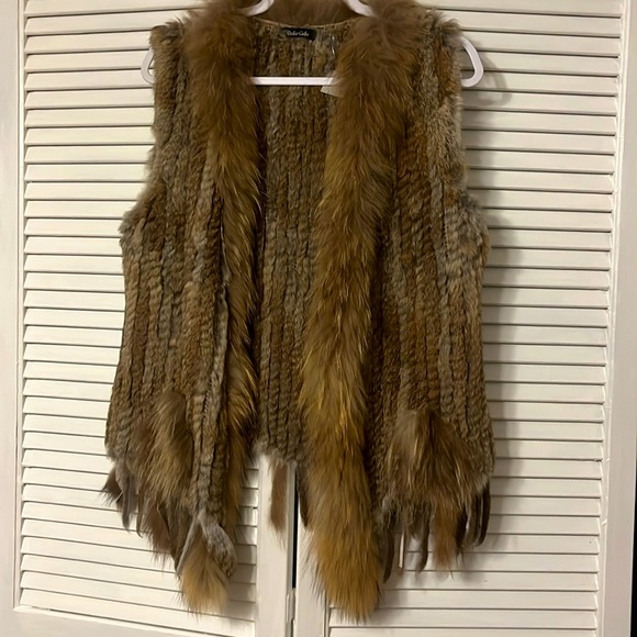 Boutique Rabbit Fur vest 80% Rabbit And 20% Raccoon With Tassels. Natural Brown - Picture 2 of 6